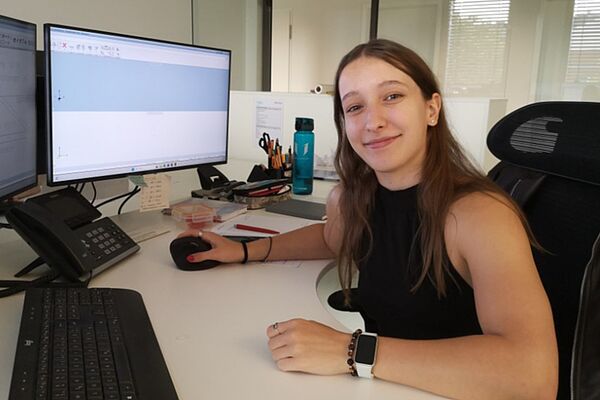 Franca Hochstrat: Ausbildungsstart "Bautechnischen Konstrukteurin" am Standort Münster Franca Hochstrat beginnt ihre Ausbildung