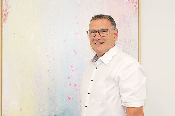 30-jähriges Dienstjubiläum Olaf Bruske feiert 30 Jahre assmann gruppe