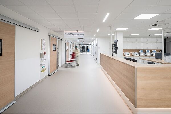 Erfolgreicher Umzug Universitätsklinikum Bonn UKB meistert komplexen Umzug ins neue Herzzentrum